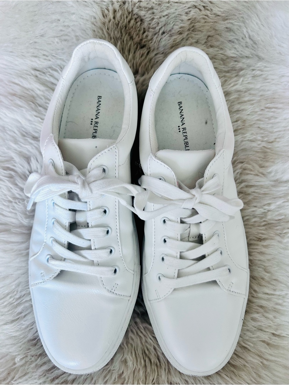 Banana Republic Men's White Vegan Low-Top Sneaker - Picture 6 of 12